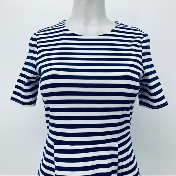 ❤️🔥 (5/20) Divided By H&M Women’s Short Sleeve Slip On Striped Dress Size 6 - Picture 2 of 7